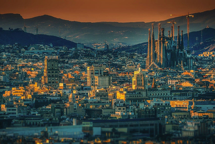 Barcelona skyline walkerssk