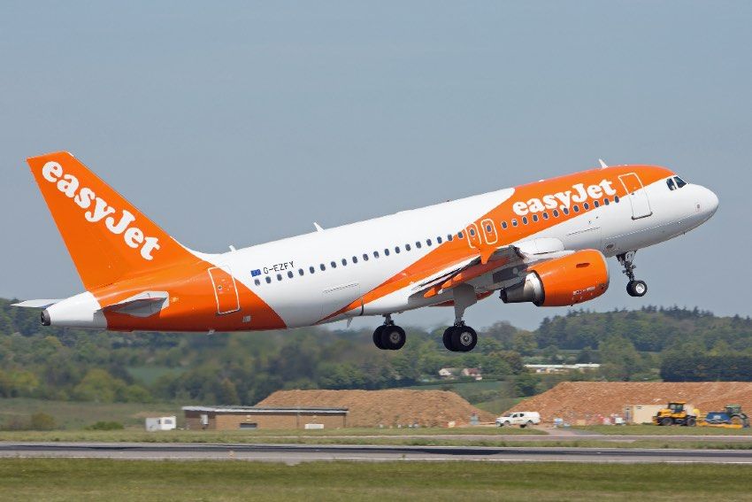 EasyJet to cut emissions through new descent software