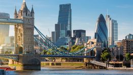 London skyline pic AdobeStock